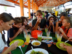 6.4-Maxwell-Foodcourt