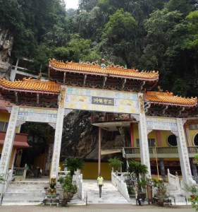 6.2-Sam-Poh-Tong-Cave-Temple2