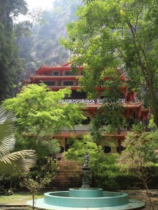 6.2-Sam-Poh-Tong-Cave-Temple3